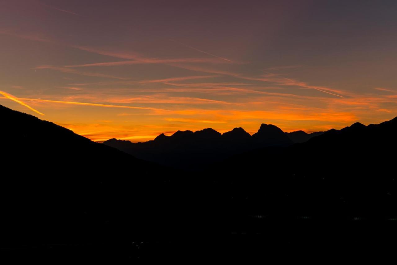 Apartment Wiesenhof - Natur & Weitblick Ueber Innsbruck - Ladestation Fuer Elektroautos Buitenkant foto