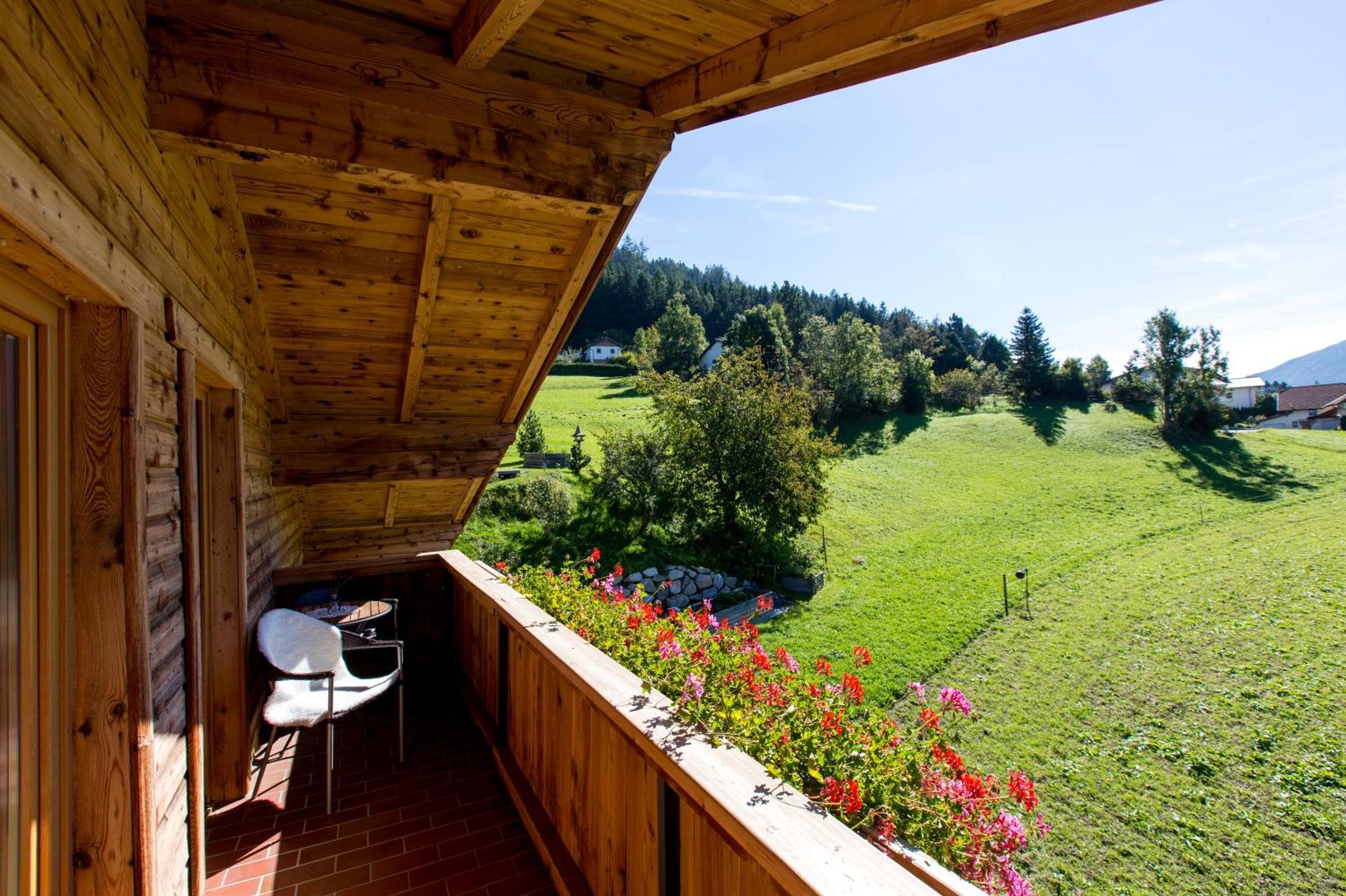 Apartment Wiesenhof - Natur & Weitblick Ueber Innsbruck - Ladestation Fuer Elektroautos Buitenkant foto