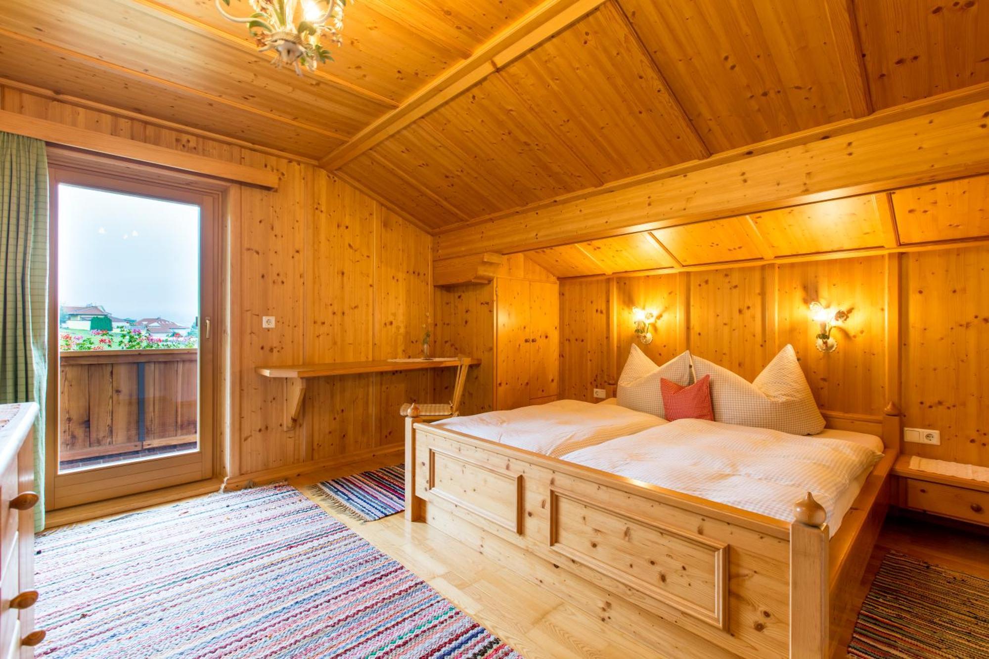 Apartment Wiesenhof - Natur & Weitblick Ueber Innsbruck - Ladestation Fuer Elektroautos Buitenkant foto